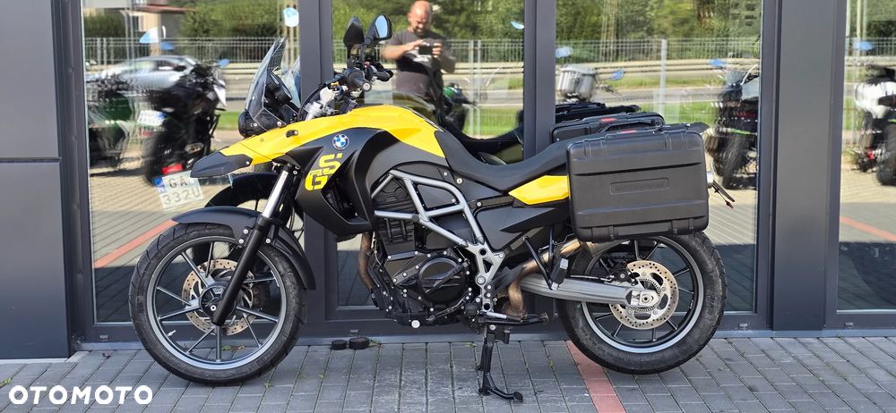 BMW F - 28