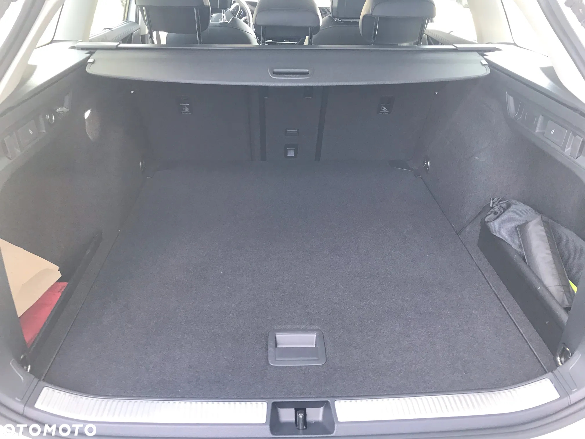 Volkswagen Passat - 16