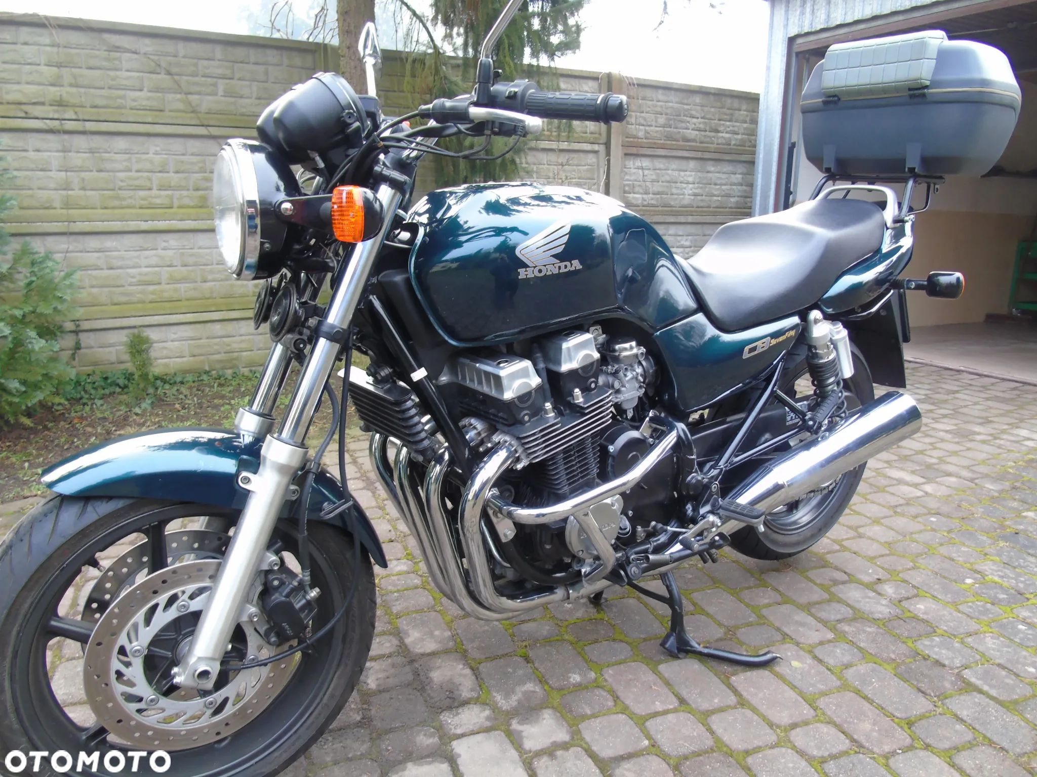 Honda CB - 1