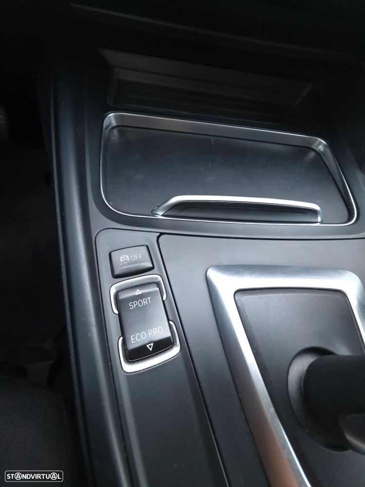 BMW 320 d xDrive Line Sport Shadow Auto - 35