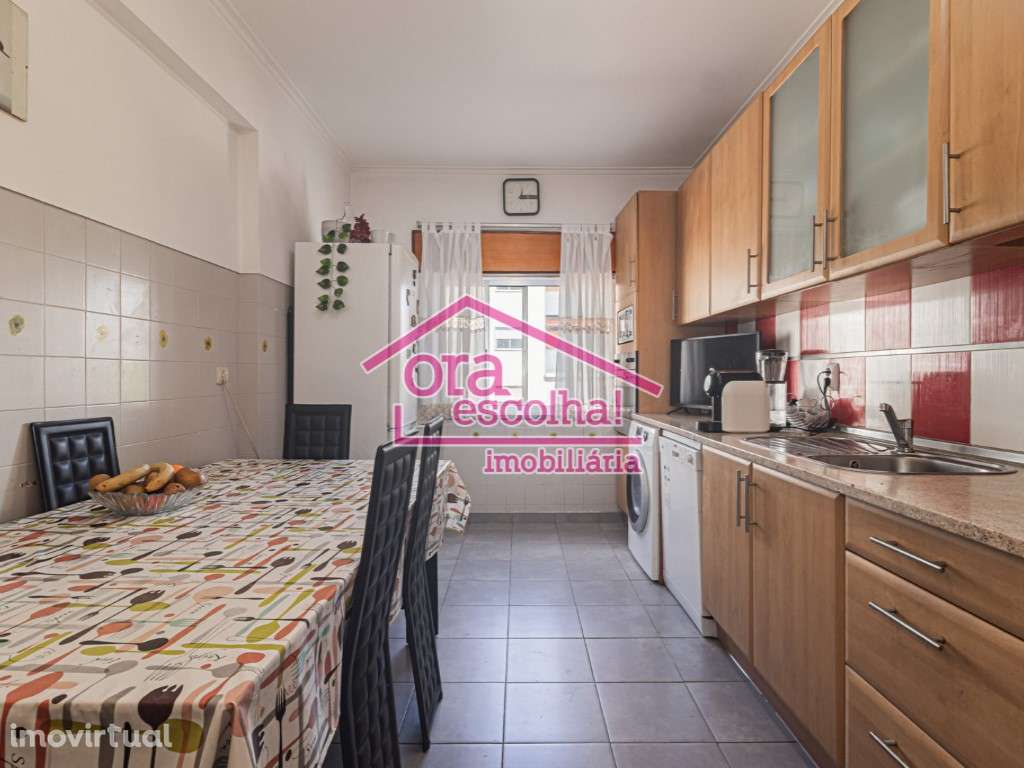 Apartamento T3 com 95 m2 na Amora! - Grande imagem: 2/16