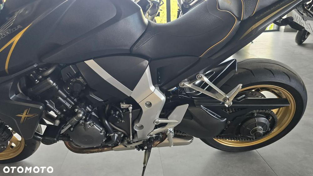 Honda CB - 8