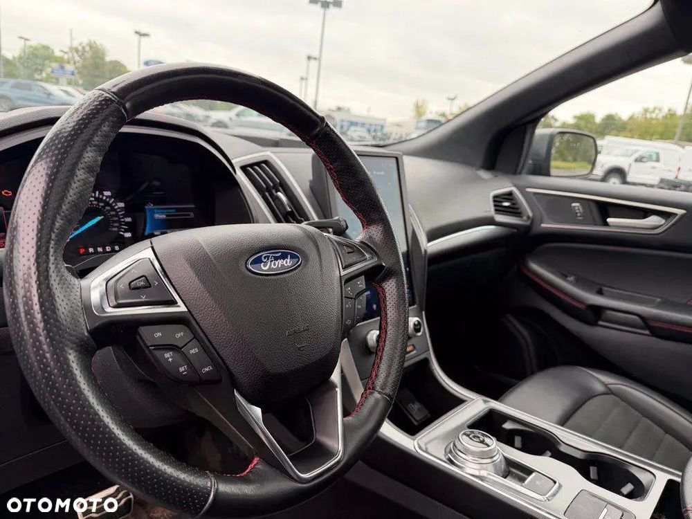 Ford Edge - 8