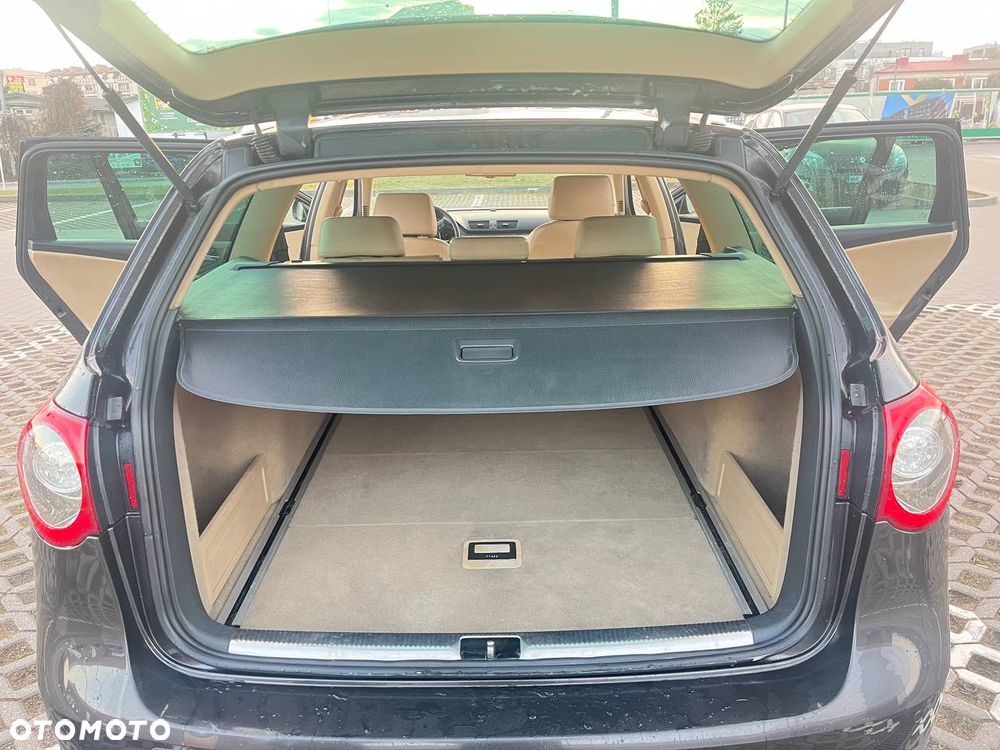 Volkswagen Passat - 16