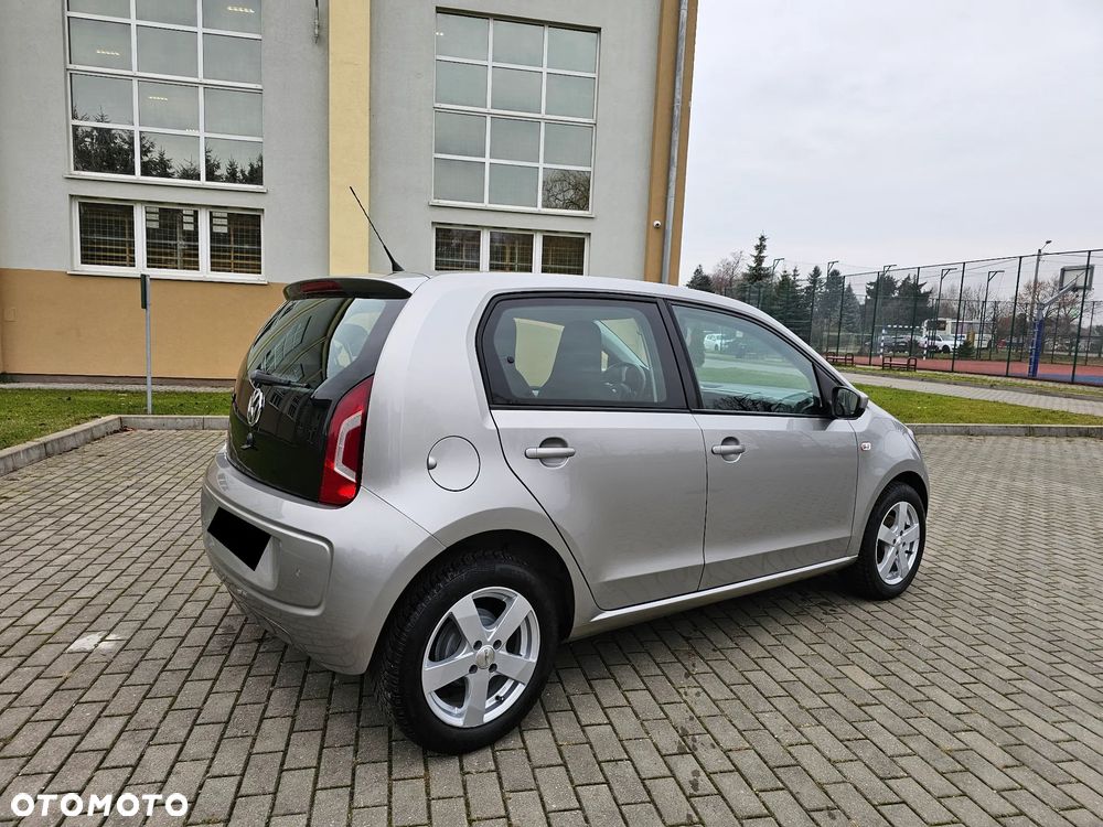 Volkswagen up! - 4