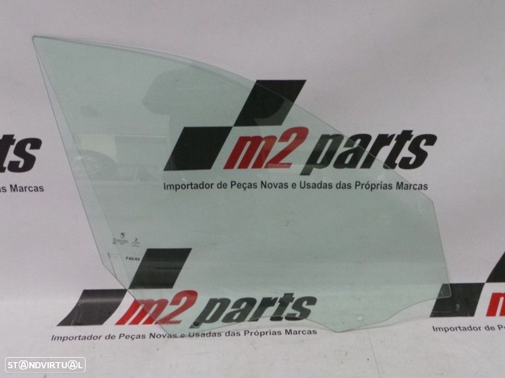 Vidro da porta Direito/Frente Seminovo/ Original BMW X1 51337349496 - 1