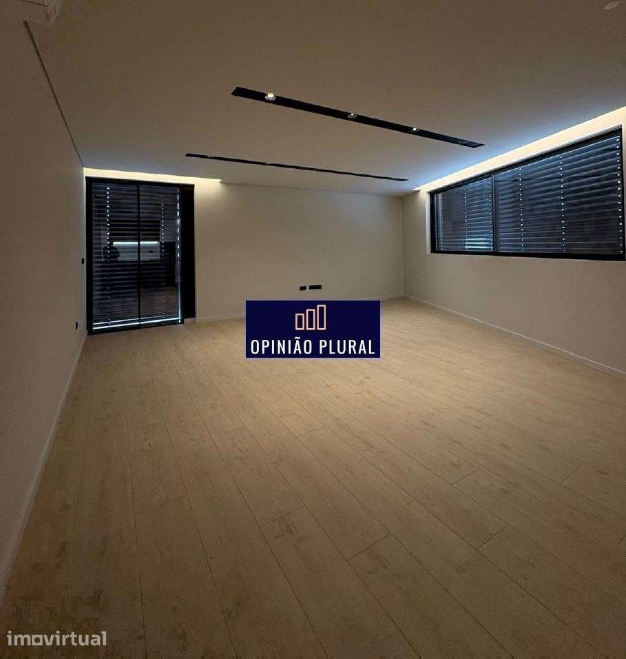 Apartamento T1 Premium com Varanda e Três Frentes no BISMARK - Grande imagem: 2/25