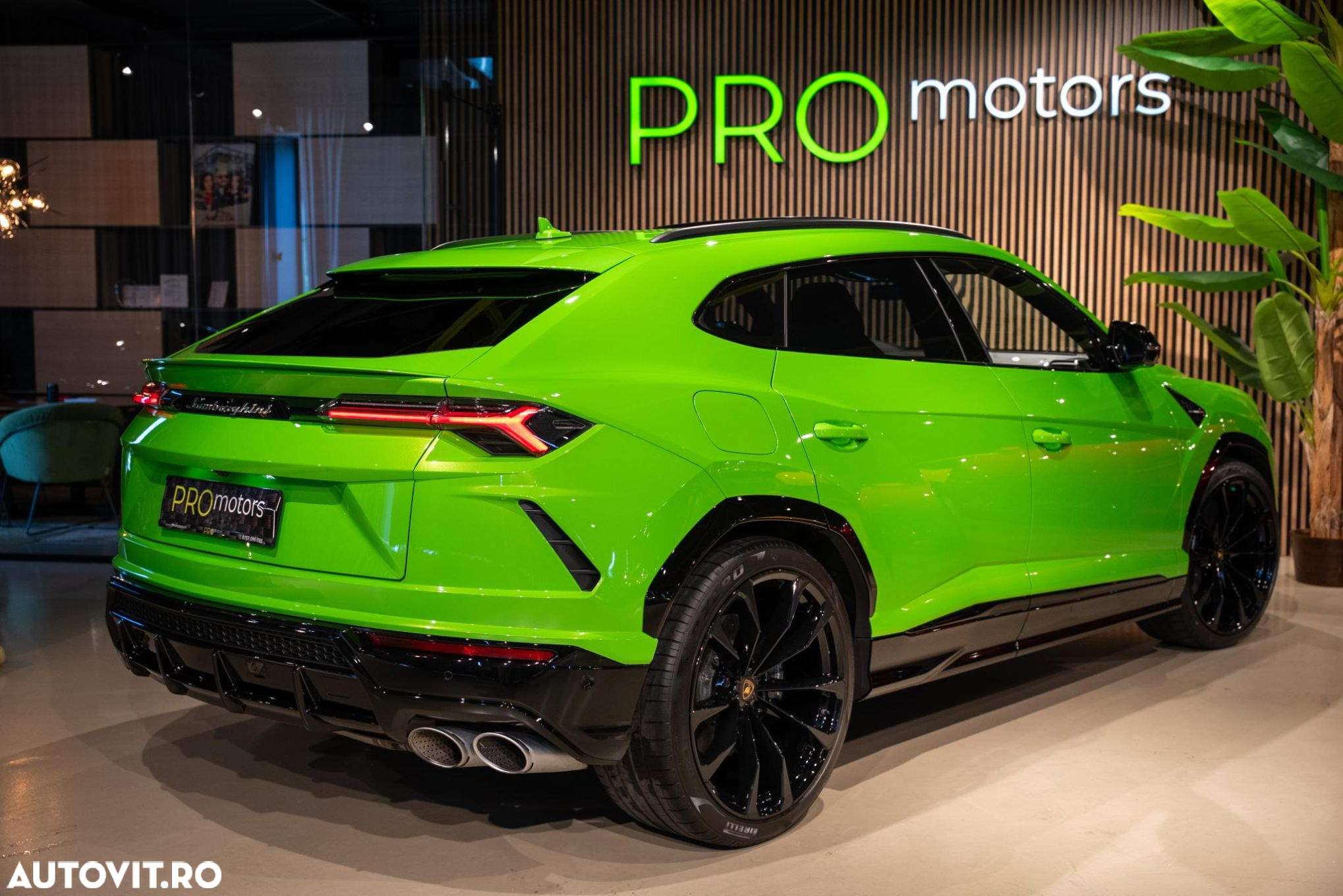 Lamborghini URUS - 8