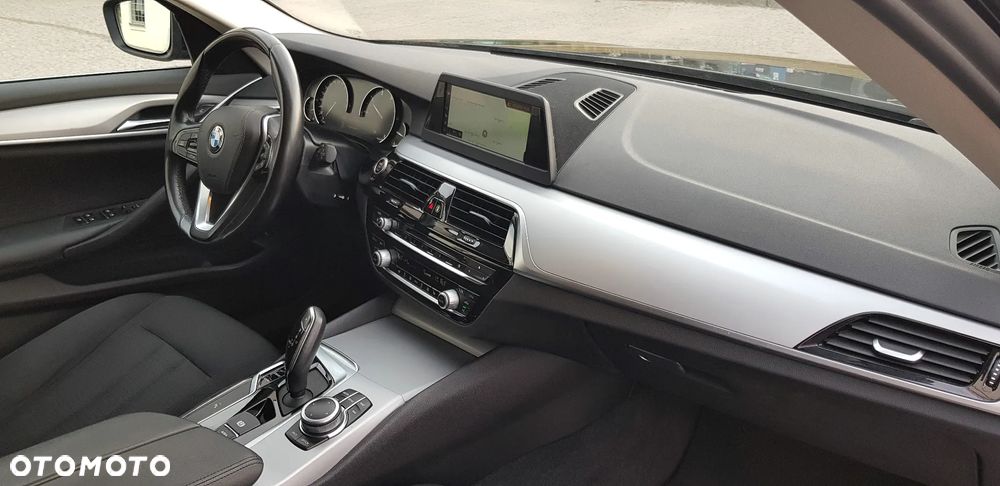 BMW Seria 5 520d M Sport Edition - 15