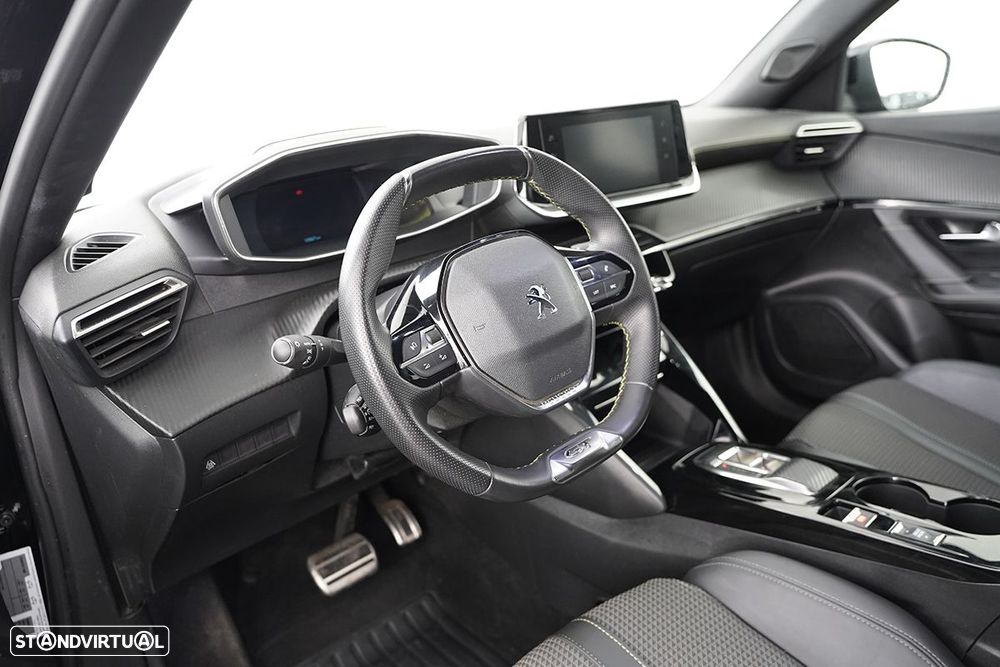 Peugeot e-2008 50 kWh GT - 8
