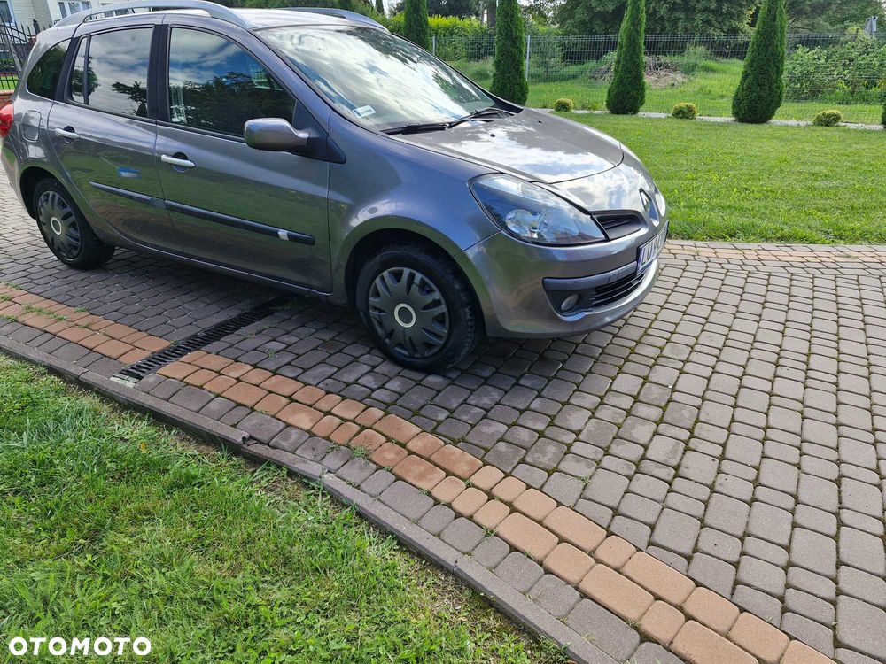 Renault Clio - 8