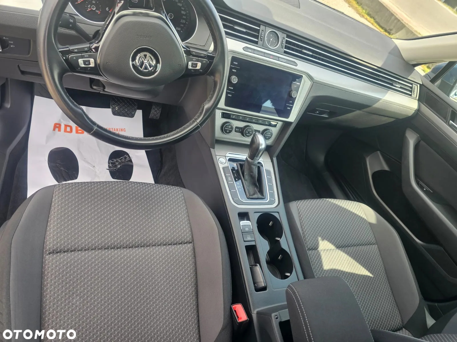 Volkswagen Passat 2.0 TDI SCR Trendline DSG - 20