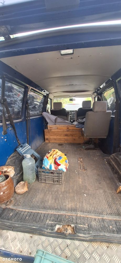 Volkswagen Transporter - 11