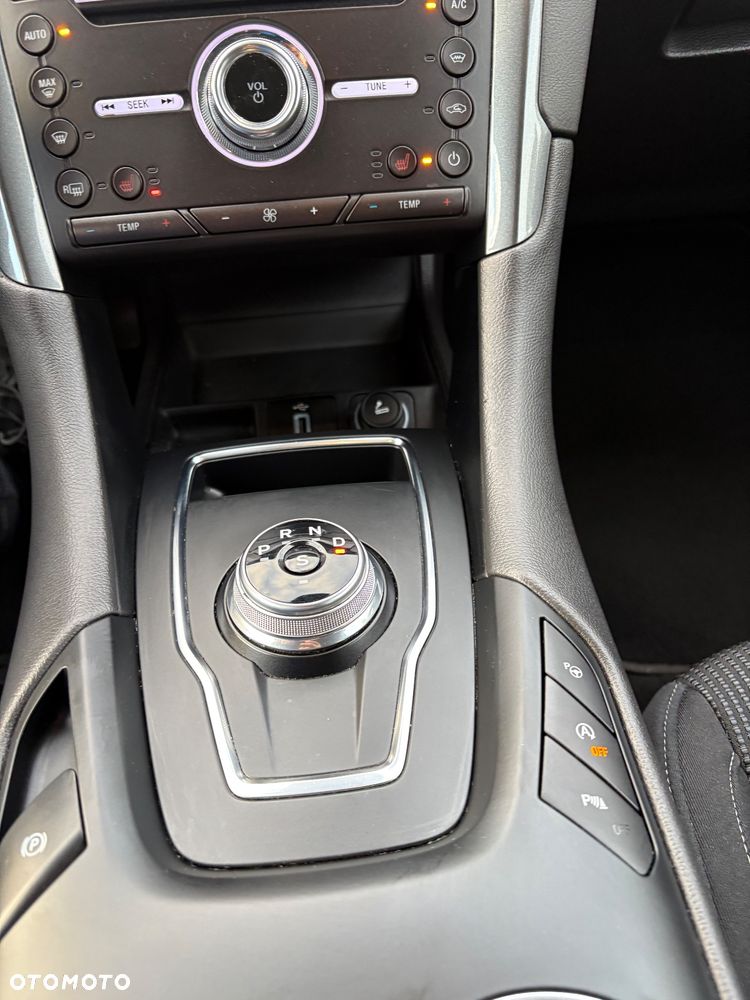 Ford Mondeo 2.0 EcoBlue Titanium - 23