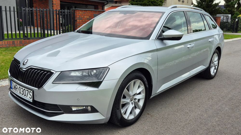 Skoda Superb 2.0 TDI Ambition DSG - 2