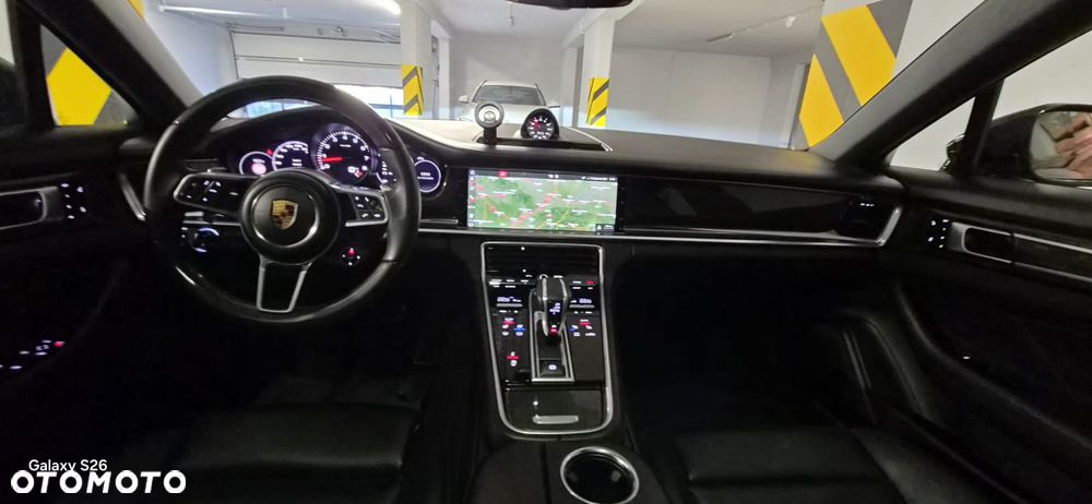 Porsche Panamera 4S - 31