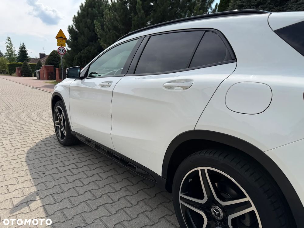 Mercedes-Benz GLA 220 4-Matic - 13