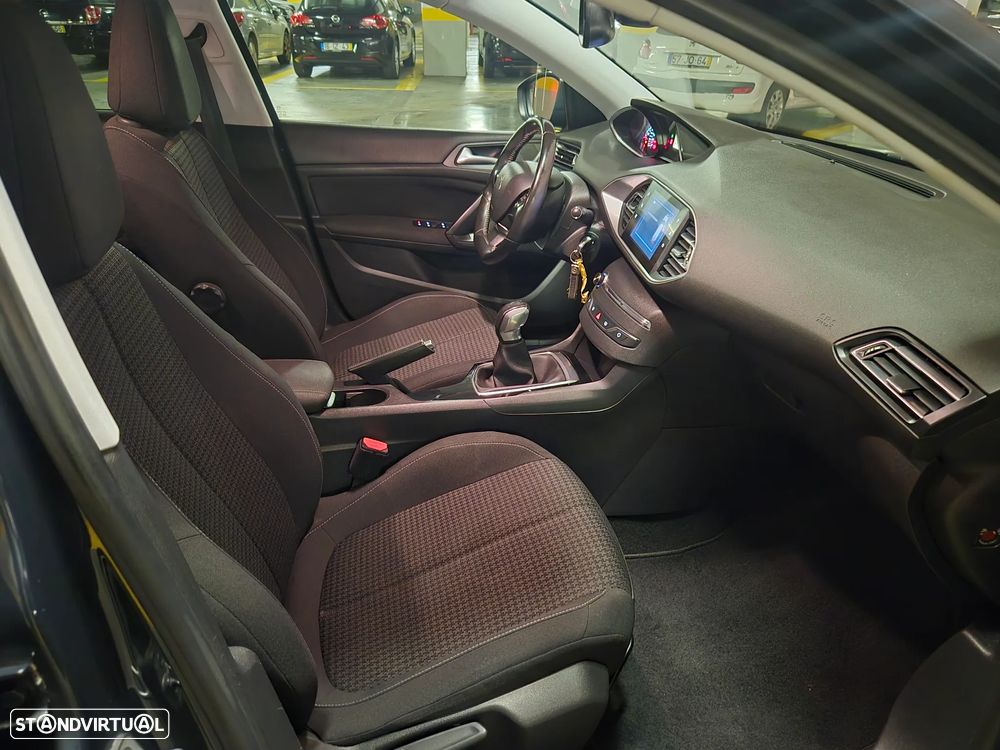 Peugeot 308 SW 1.6 BlueHDi Style - 38