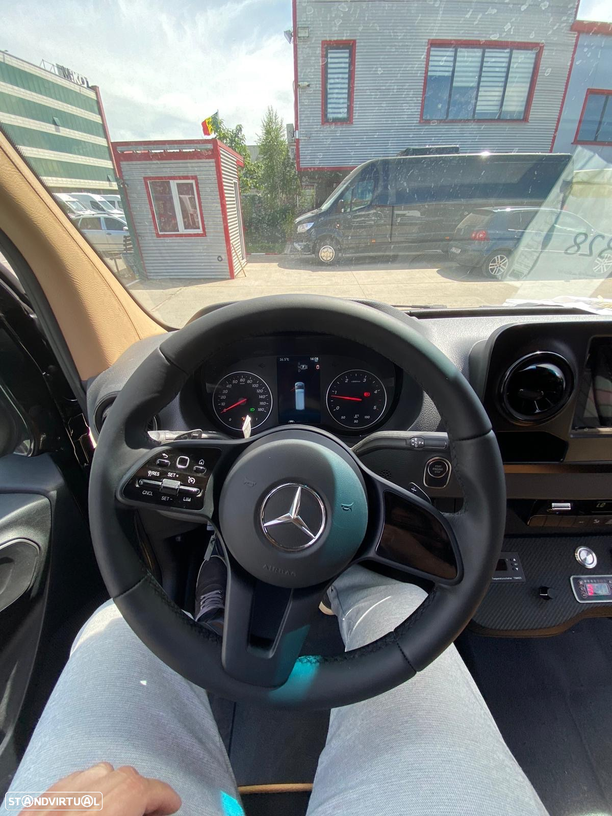 Mercedes Benz Sprinter 519 - 37