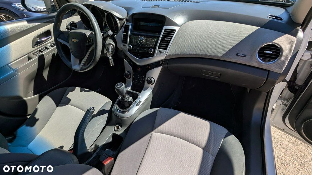 Chevrolet Cruze - 18