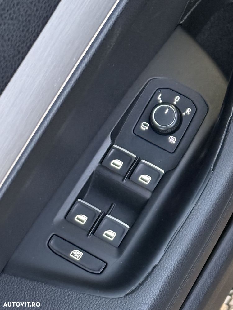 Volkswagen Passat 2.0 TDI DSG Highline - 22