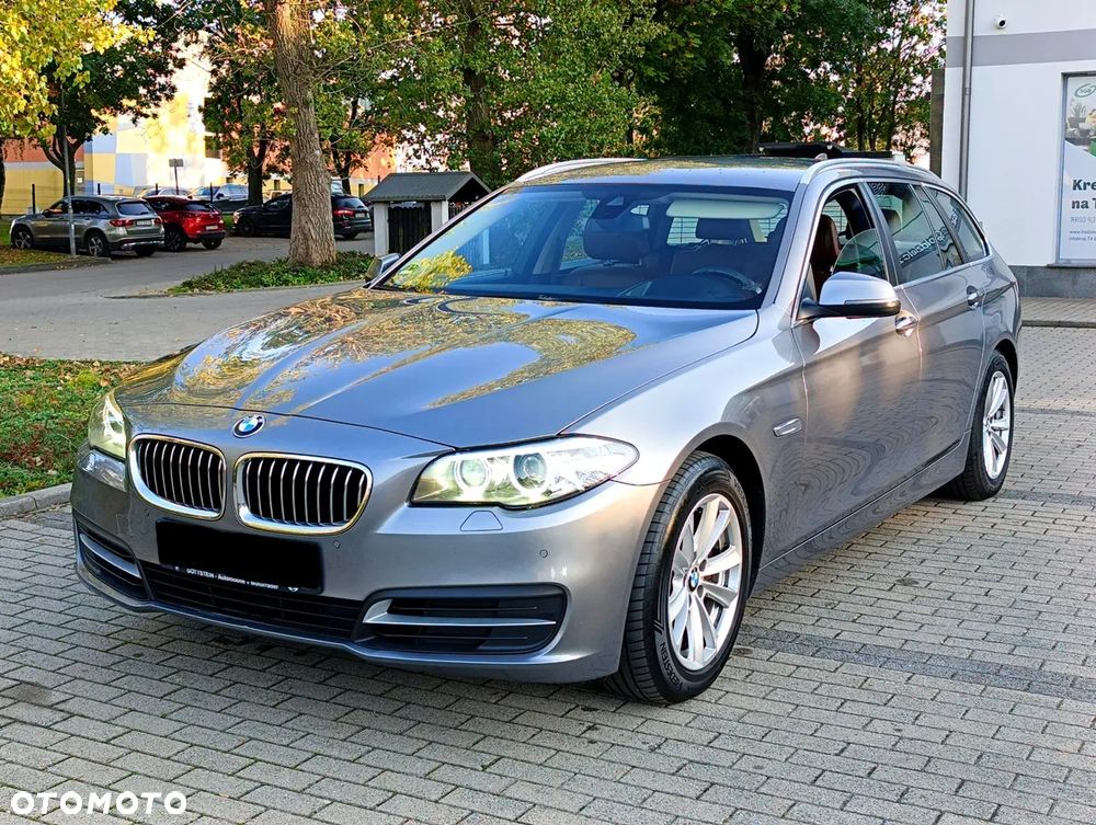 BMW Seria 5 525d Touring Sport-Aut Luxury Line - 4