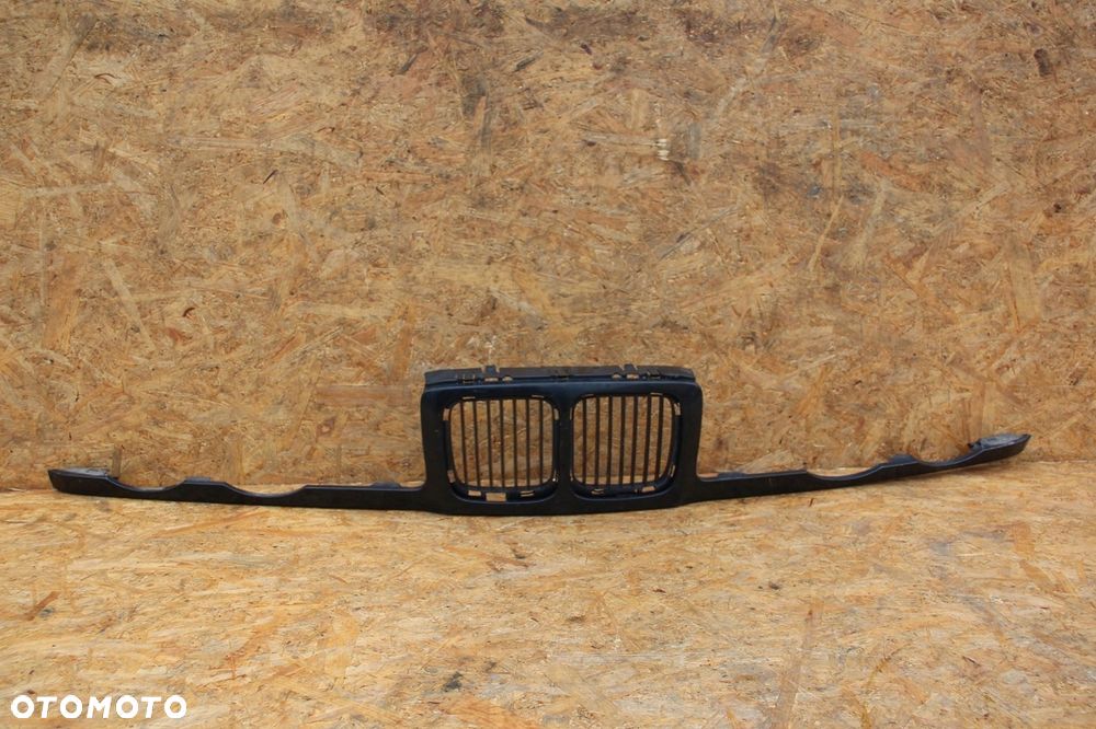 Grill Atrapa nosek nerki BMW 7 e32 oryginalne wąskie - 1