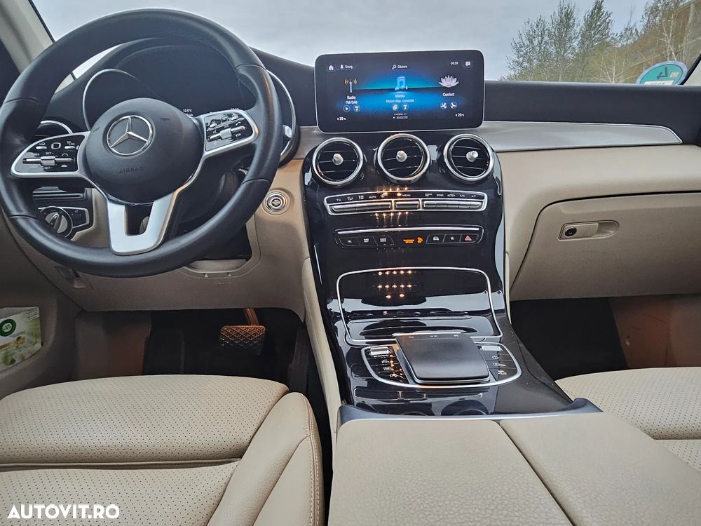 Mercedes-Benz GLC 300 d 4MATIC - 8