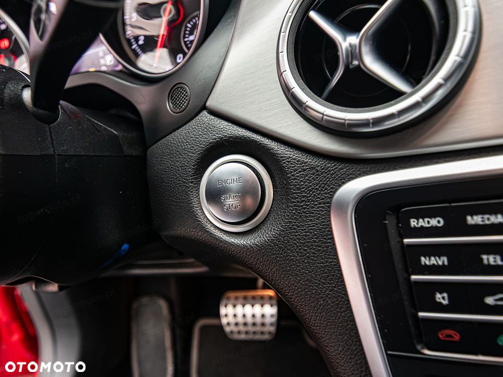 Mercedes-Benz CLA 220 4-Matic - 15