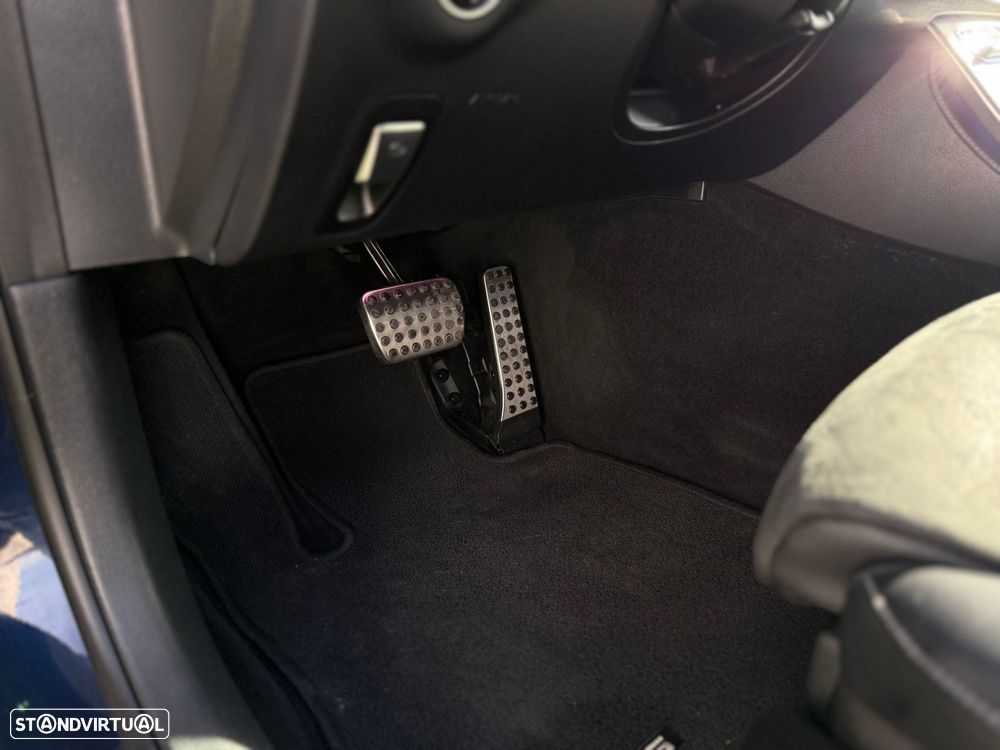 Mercedes-Benz E 300 de AMG Line - 22