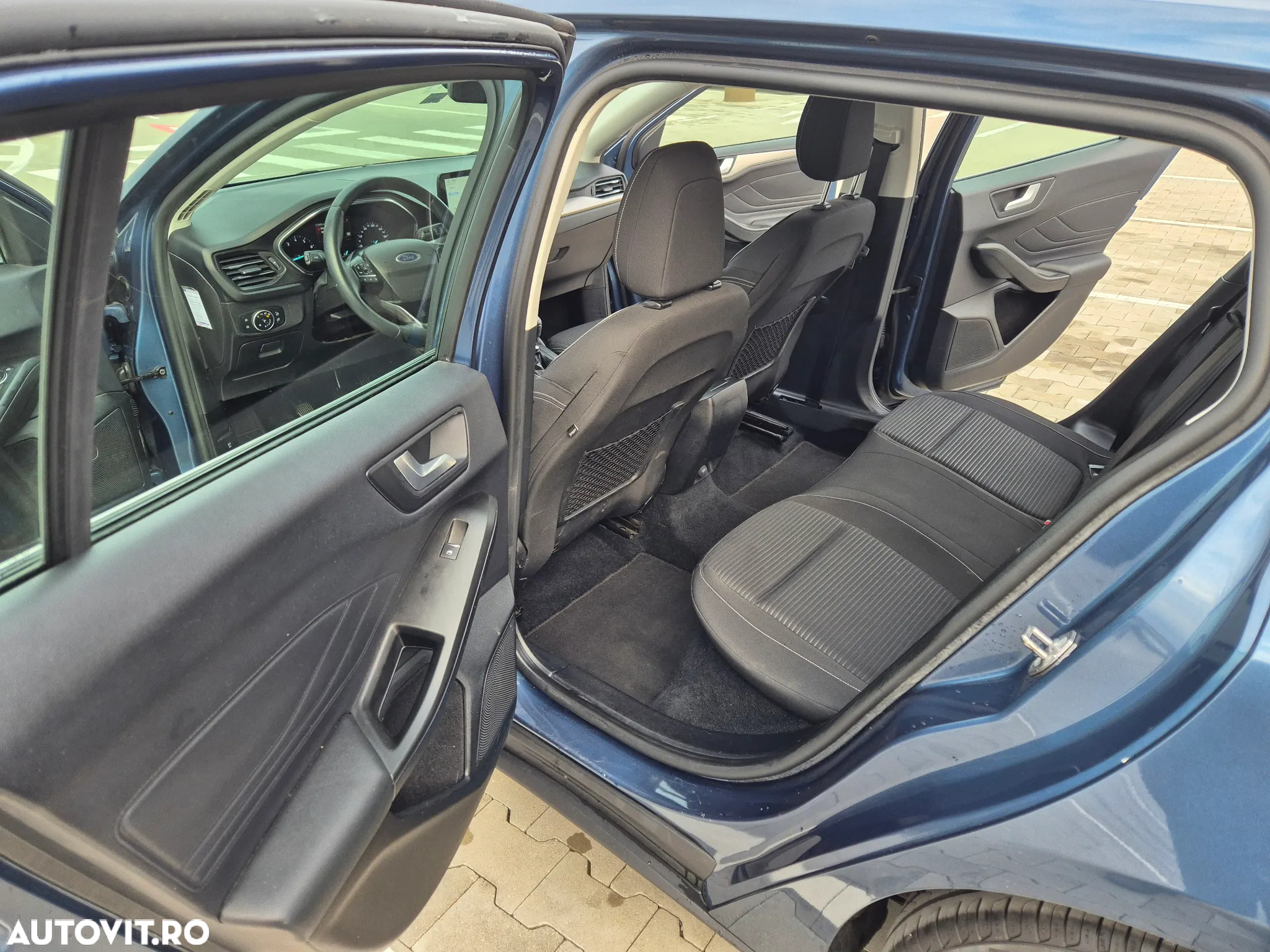 Ford Focus 1.0 EcoBoost Start-Stopp-System TITANIUM - 10