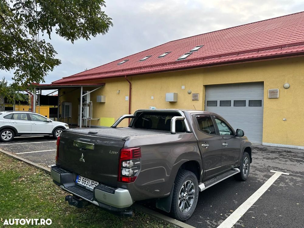 Mitsubishi L200 Double Cab 2.2 DI-D A/T Instyle - 3