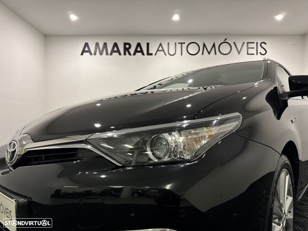 Toyota Auris Touring Sports 1.8 HSD Comfort +P.Techno+P.Sport - 15