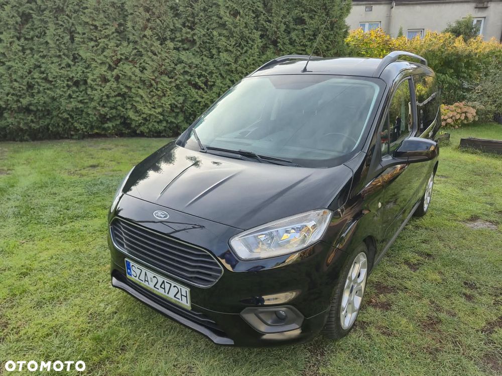 Ford Tourneo Courier - 38