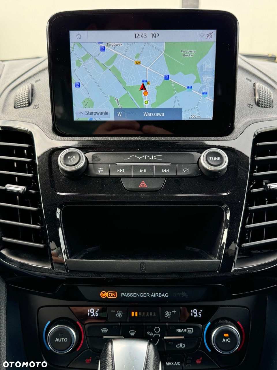 Ford Tourneo Connect Grand - 12