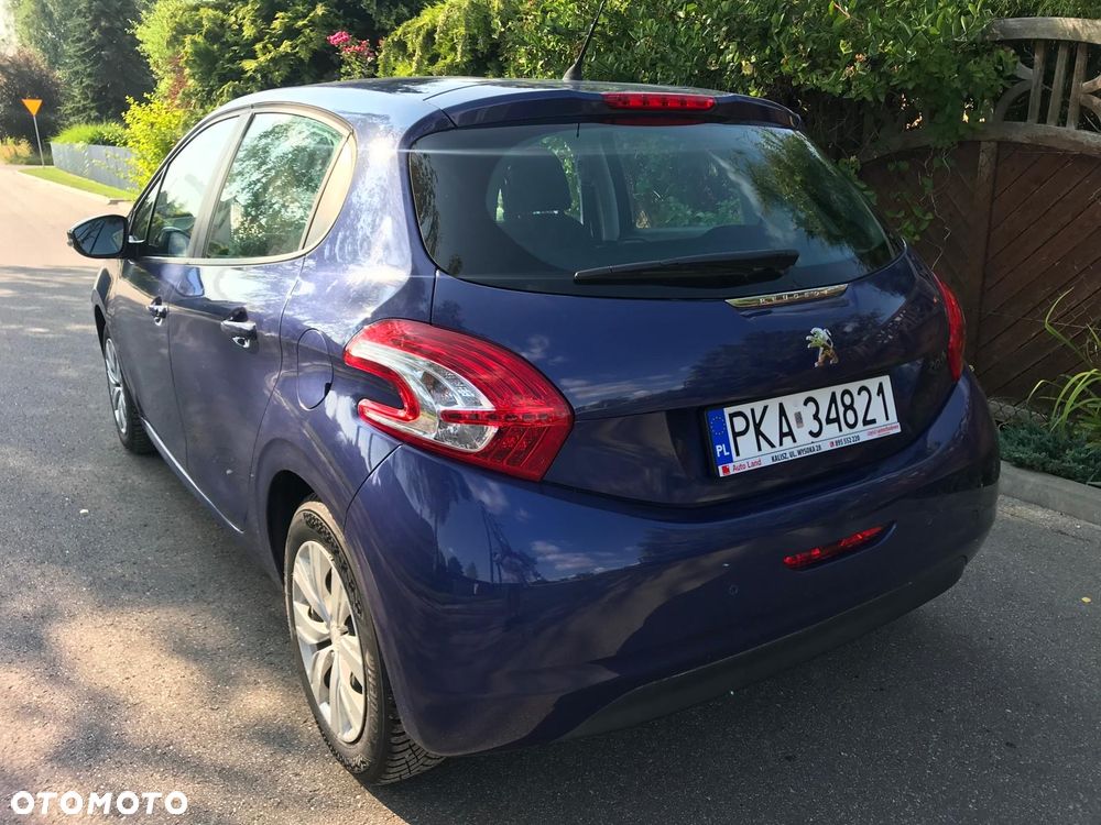 Peugeot 208 - 4