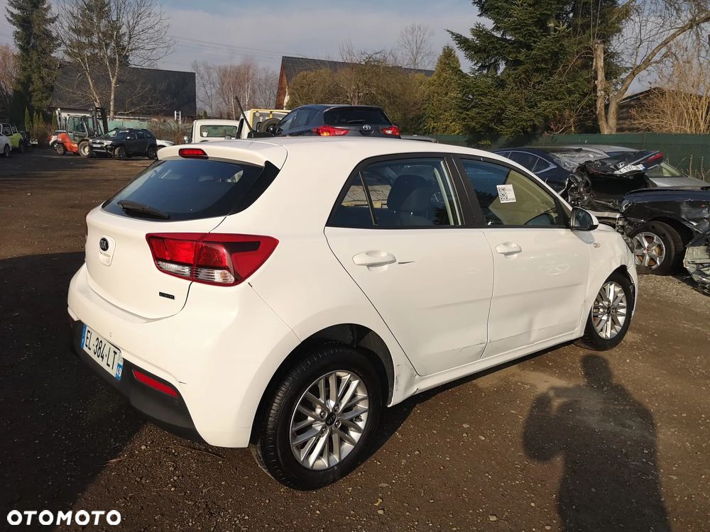 Kia Rio 1.4 crdi Business Line - 9