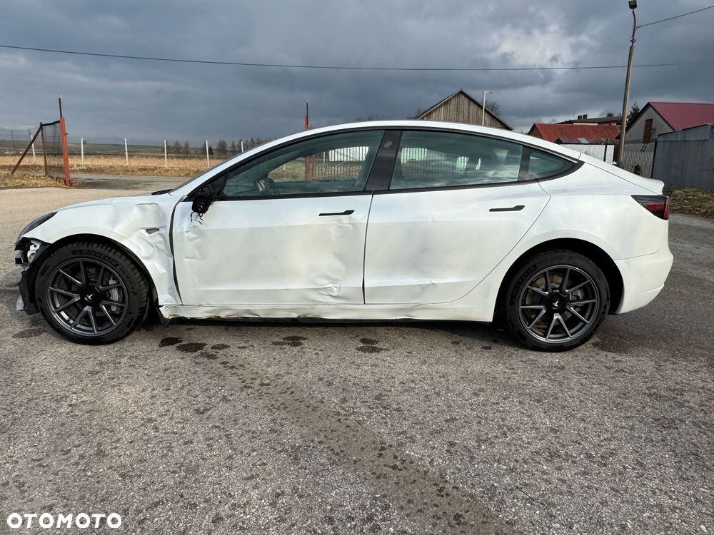 Tesla Model 3 Langstreckenbatterie Allradantrieb Dual Motor - 18