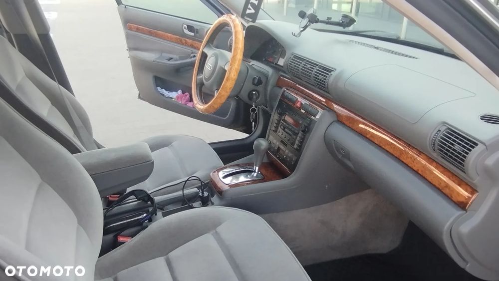Audi A4 Limousine - 22