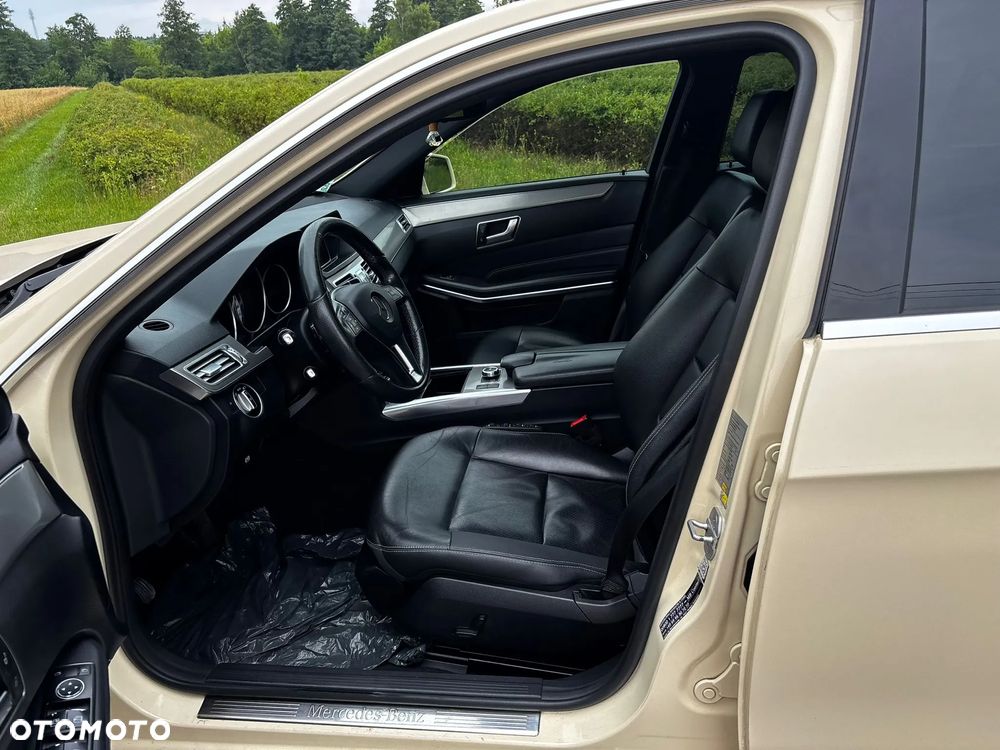 Mercedes-Benz Klasa E 220 BlueTEC 4Matic 7G-TRONIC Avantgarde - 13