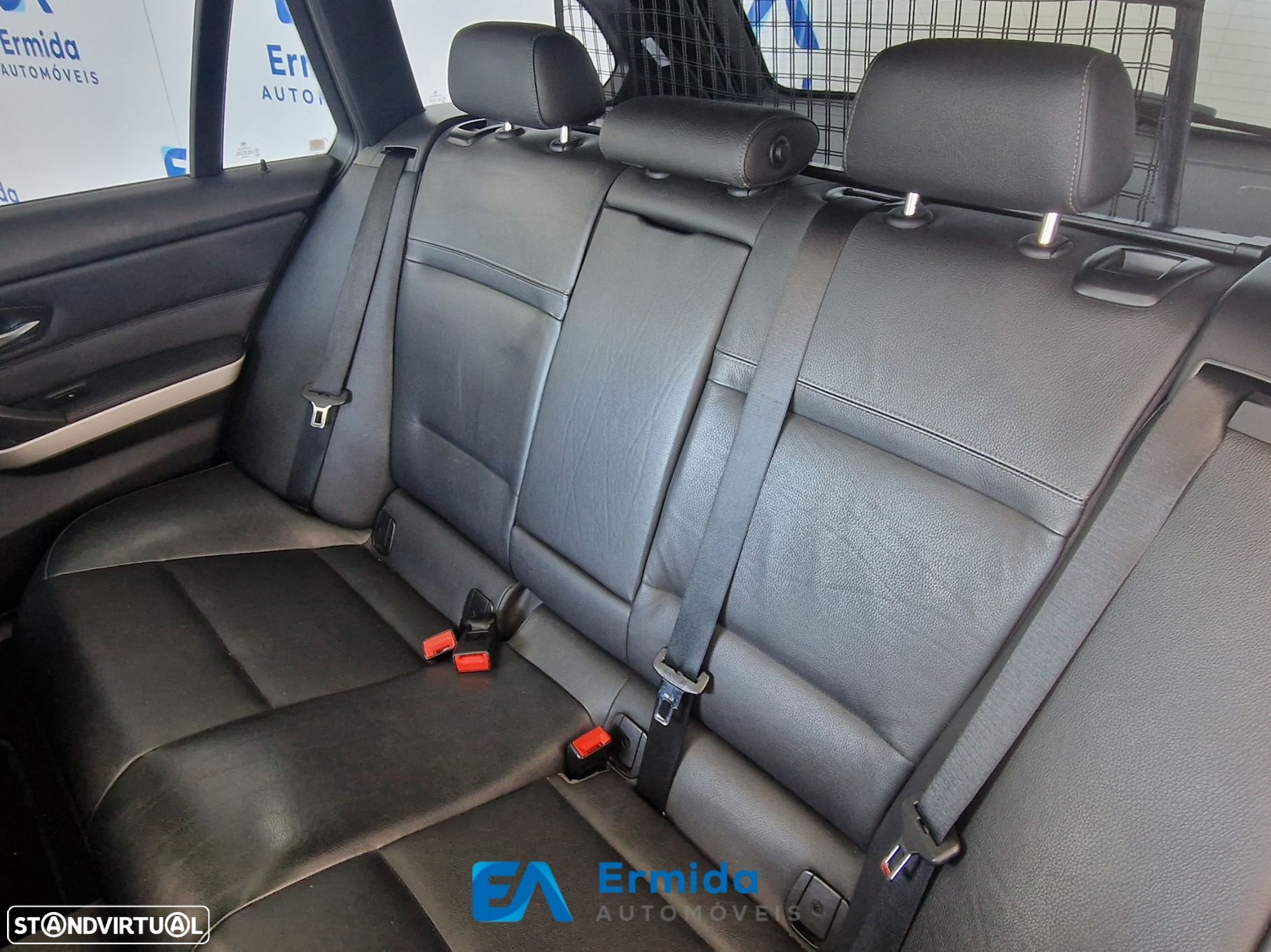 BMW 320 d Touring LifeStyle Auto - 28