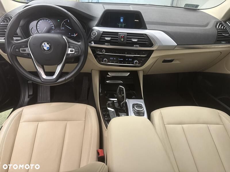 BMW X3 xDrive20d - 21