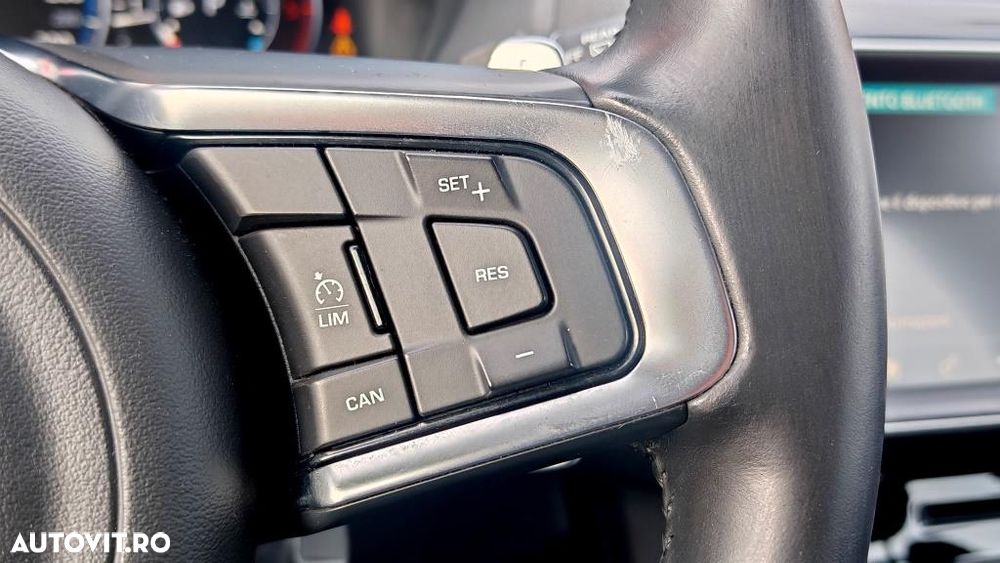 Jaguar F-Pace 20d AWD Aut. R-Sport Ingenium Edition - 22