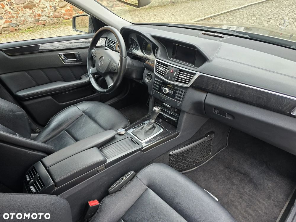 Mercedes-Benz Klasa E 250 CDI DPF BlueEFFICIENCY Automatik Avantgarde - 16
