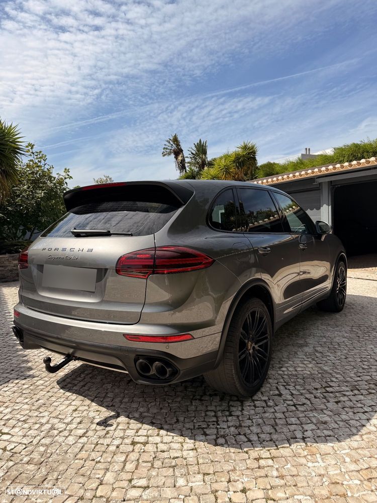 Porsche Cayenne Turbo - 4