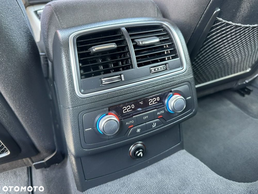 Audi A6 Avant 2.0 TDI Ultra S tronic - 32