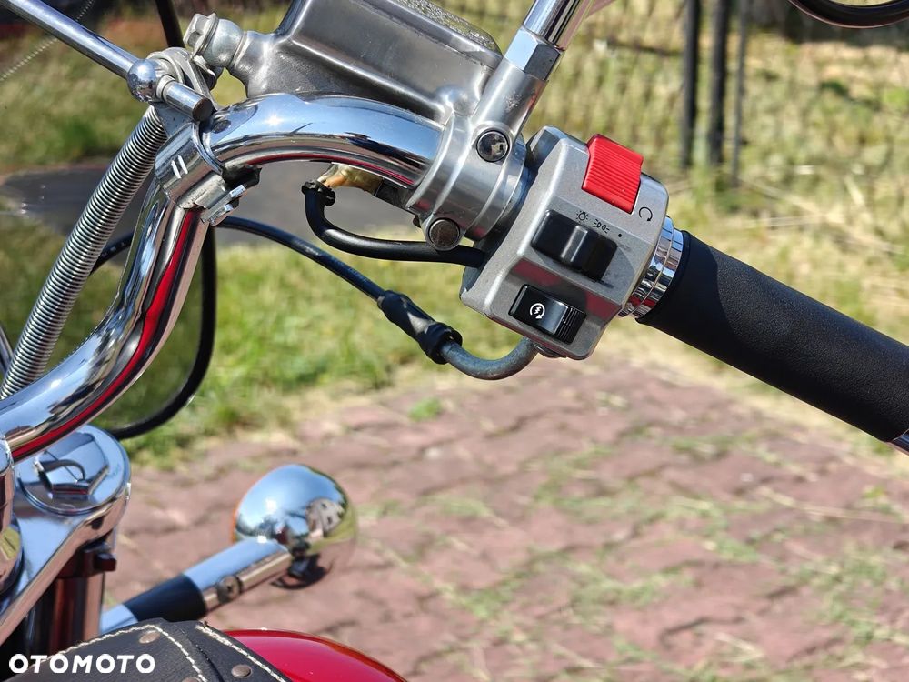Suzuki Intruder - 36