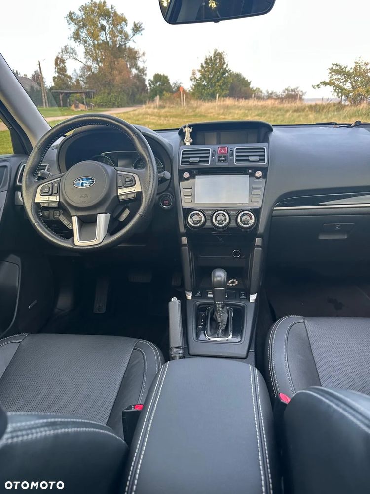 Subaru Forester 2.0 XT Platinum Lineartronic - 12