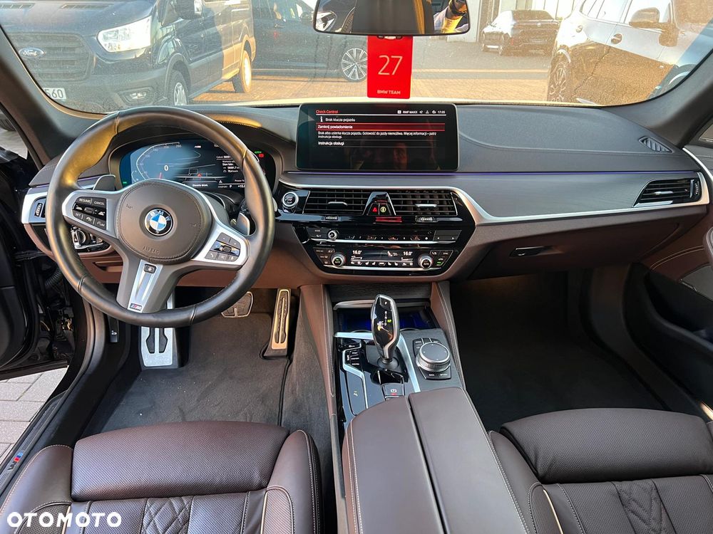 BMW Seria 5 540d xDrive mHEV M Sport sport - 3