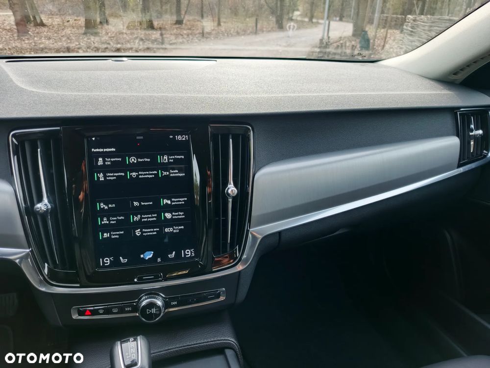 Volvo V90 D5 AWD Momentum - 14